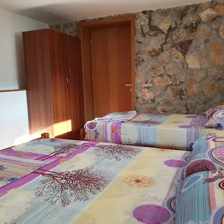 Vila Elezi Aparthotel