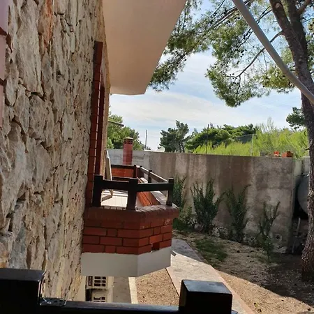 Vila Elezi Ξενοδοχείο με διαμερίσματα *