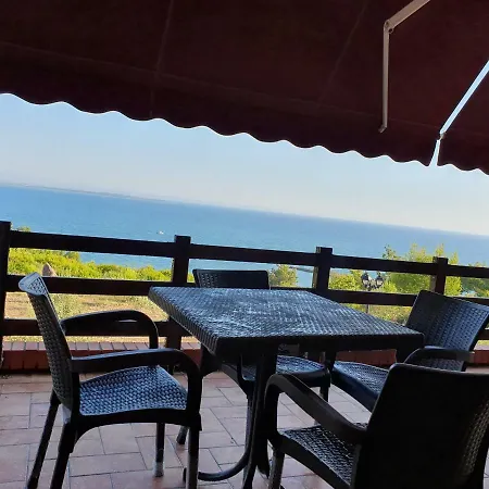 Ξενοδοχείο με διαμερίσματα Vila Elezi *