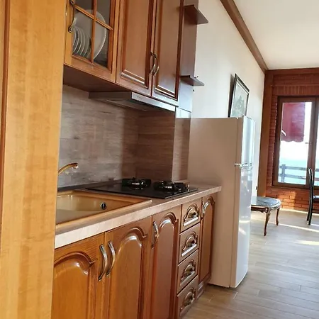 Aparthotel Vila Elezi