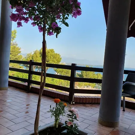 Aparthotel Vila Elezi